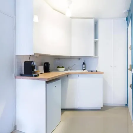 Parisian Charm Studio - Ideal Stay For 3 Guests Διαμέρισμα