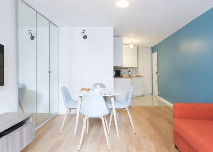 Apartment Parisian Charm - Ideal For 3 Guests